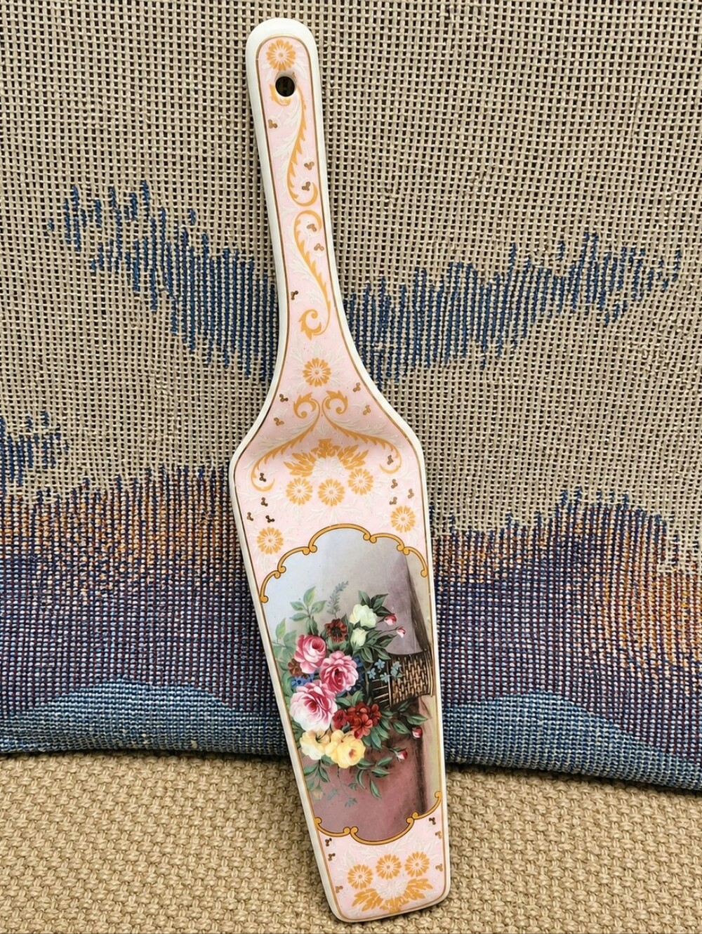 Adeline Porcellana Fine Disegno Italiano Porcelain Cake Server Floral